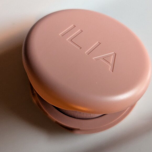 ILIA Beauty | Soft Focus Blurring Blush | Glimpse - Picture 7 of 16